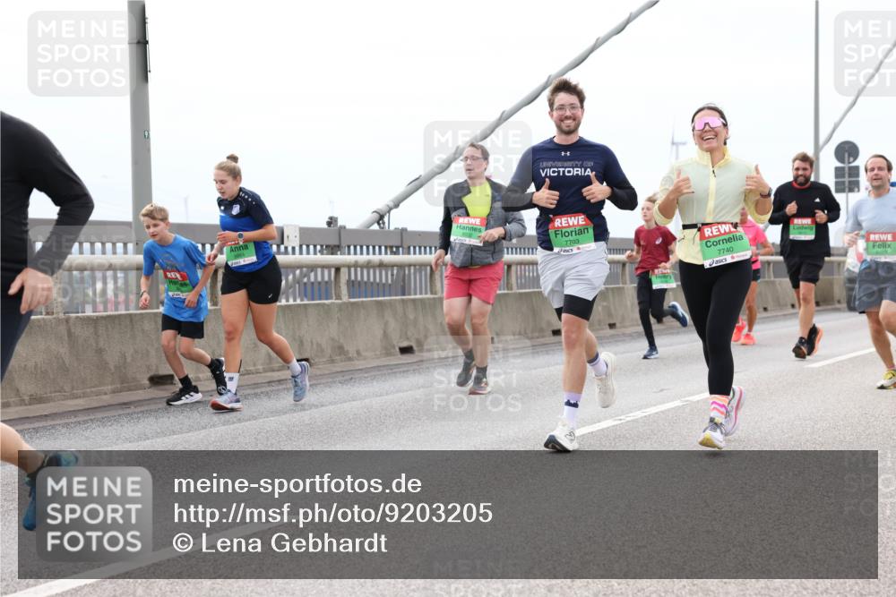 03.10.2025 - Köhlbrandbrückenlauf Lena Gebhardt http://msf.ph/oto/9203205 03.10.2025 15:52:09 Position 2 7703, 7740, 8229 meine-sportfotos.de