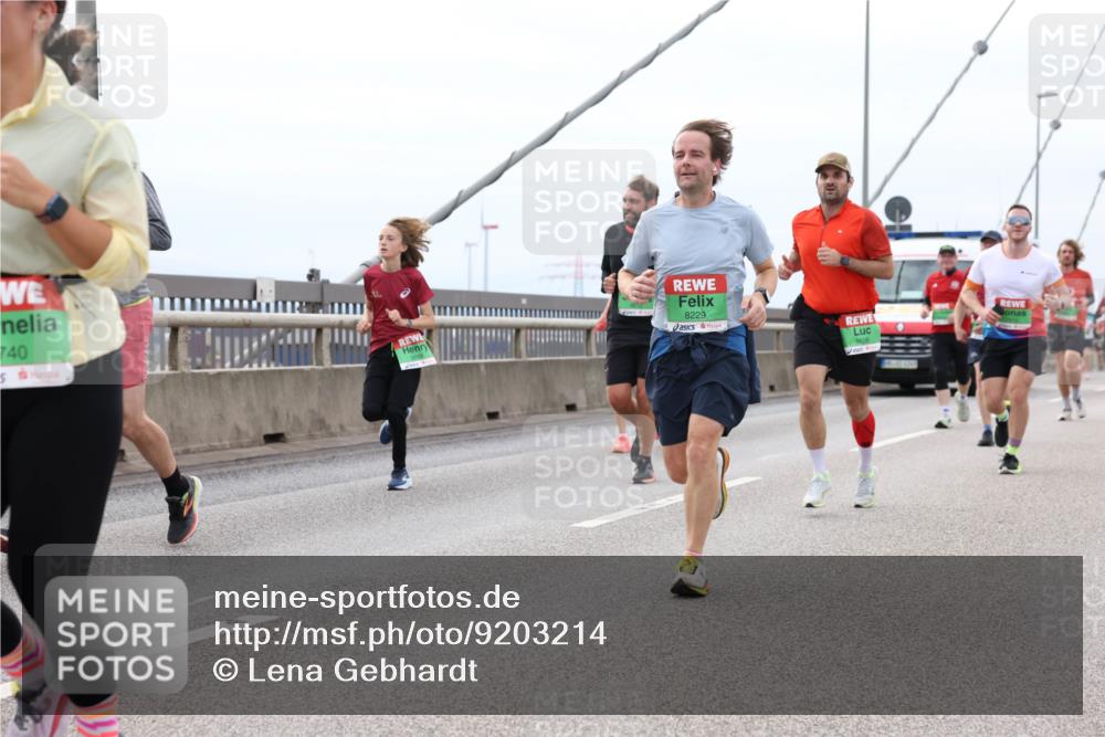03.10.2025 - Köhlbrandbrückenlauf Lena Gebhardt http://msf.ph/oto/9203214 03.10.2025 15:52:11 Position 2 740, 8229 meine-sportfotos.de