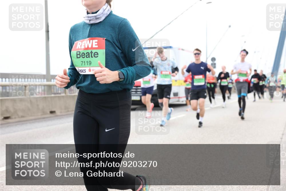 03.10.2025 - Köhlbrandbrückenlauf Lena Gebhardt http://msf.ph/oto/9203270 03.10.2025 15:52:23 Position 2 7119 meine-sportfotos.de