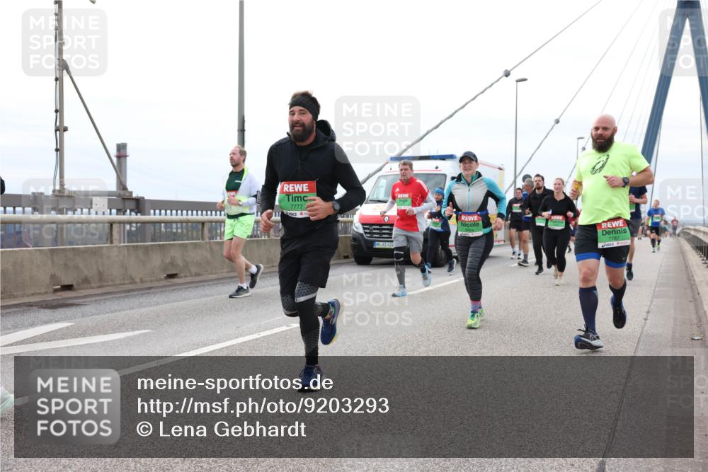 03.10.2025 - Köhlbrandbrückenlauf Lena Gebhardt http://msf.ph/oto/9203293 03.10.2025 15:52:28 Position 2 7777, 424, 7787 meine-sportfotos.de