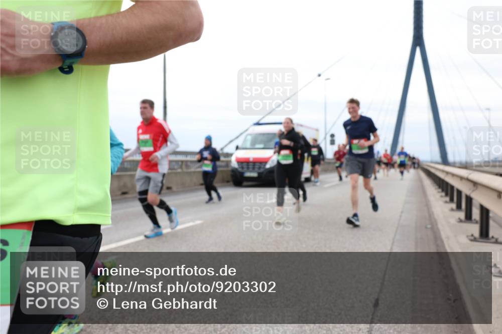 03.10.2025 - Köhlbrandbrückenlauf Lena Gebhardt http://msf.ph/oto/9203302 03.10.2025 15:52:30 Position 2 48, 45, 172 meine-sportfotos.de