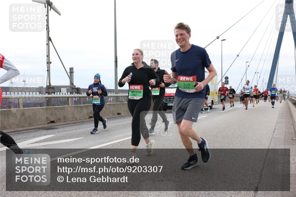03.10.2025 - Köhlbrandbrückenlauf Lena Gebhardt http://msf.ph/oto/9203307 03.10.2025 15:52:31 Position 2 7367, 4, 9700 meine-sportfotos.de