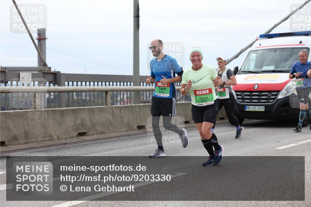 03.10.2025 - Köhlbrandbrückenlauf Lena Gebhardt http://msf.ph/oto/9203330 03.10.2025 15:52:39 Position 2 8419, 9682, 4249, 42, 85 meine-sportfotos.de