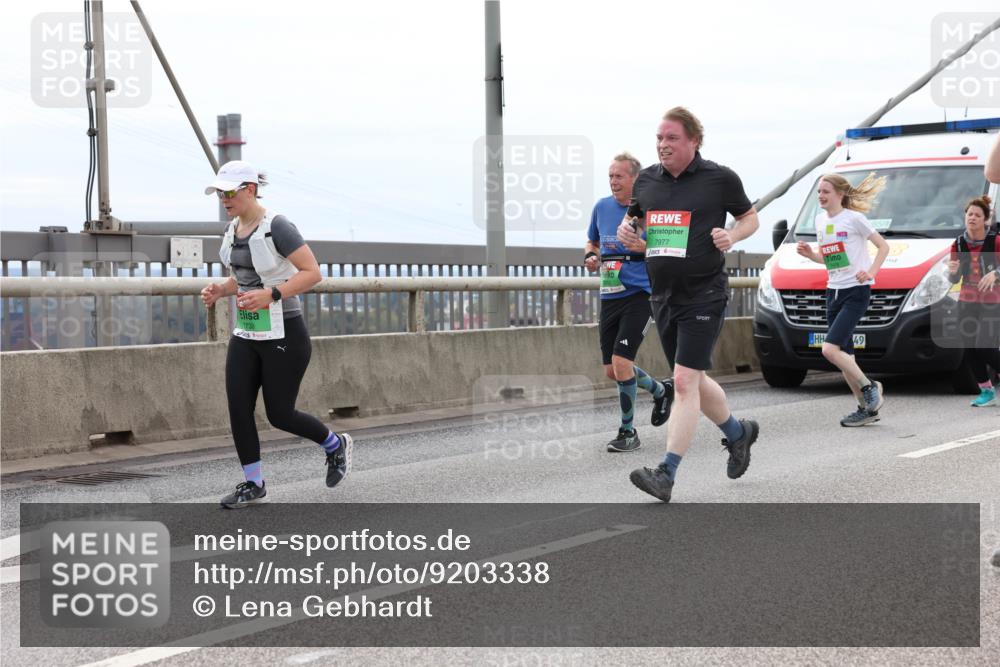 03.10.2025 - Köhlbrandbrückenlauf Lena Gebhardt http://msf.ph/oto/9203338 03.10.2025 15:52:41 Position 2 1733, 85, 1, 7977, 49 meine-sportfotos.de
