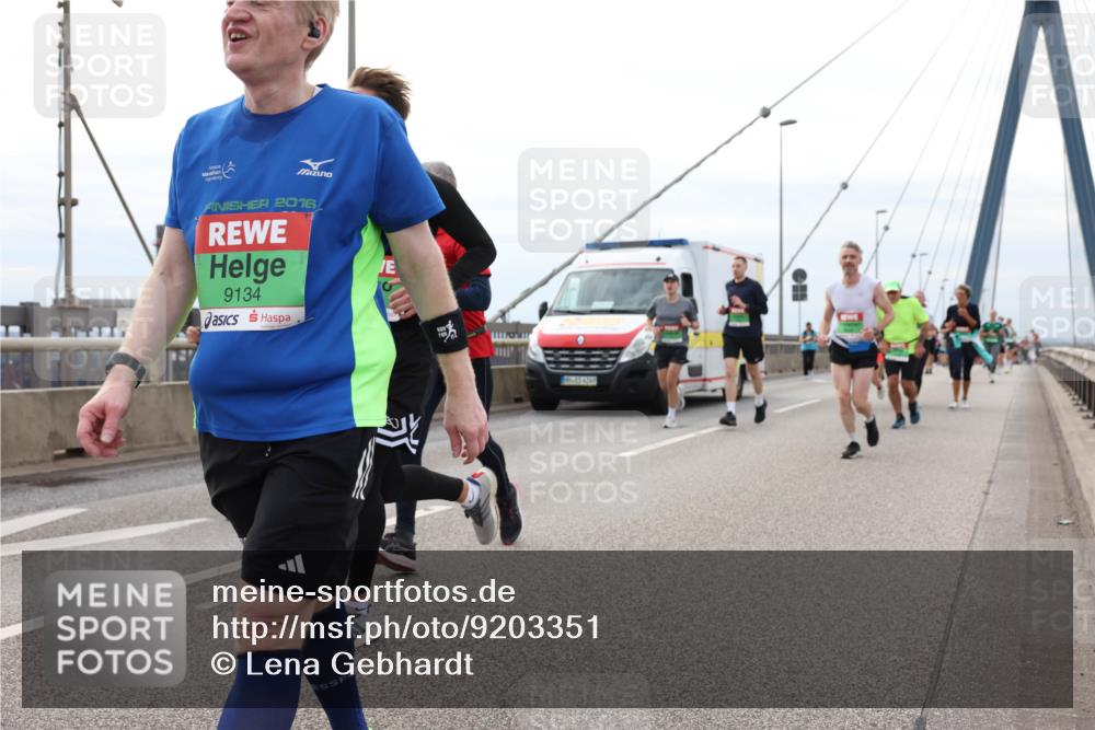 03.10.2025 - Köhlbrandbrückenlauf Lena Gebhardt http://msf.ph/oto/9203351 03.10.2025 15:52:44 Position 2 2016, 9134 meine-sportfotos.de