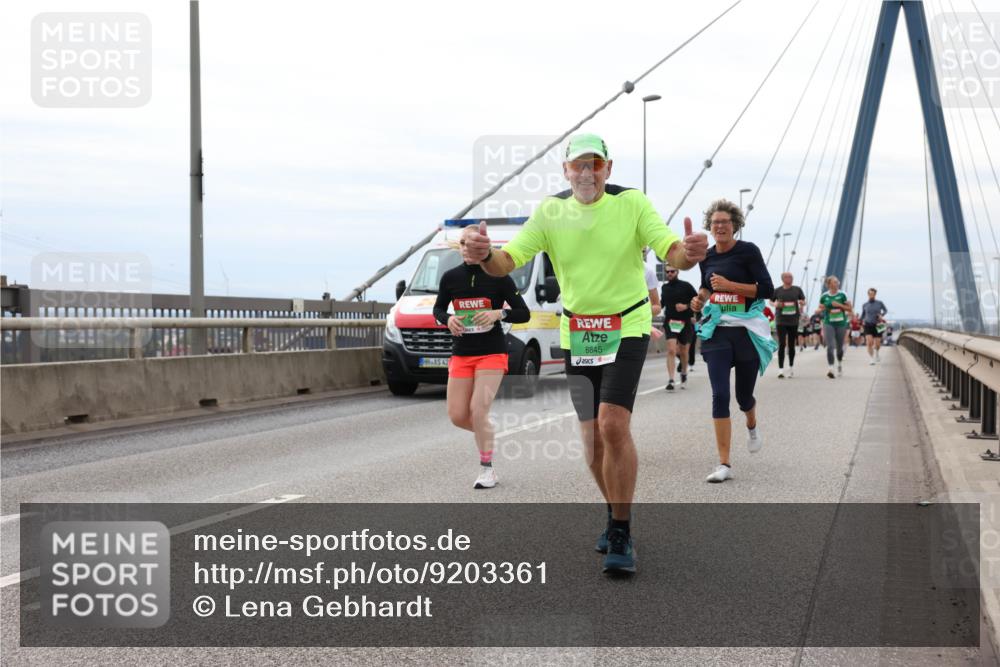 03.10.2025 - Köhlbrandbrückenlauf Lena Gebhardt http://msf.ph/oto/9203361 03.10.2025 15:52:47 Position 2 42, 8845 meine-sportfotos.de