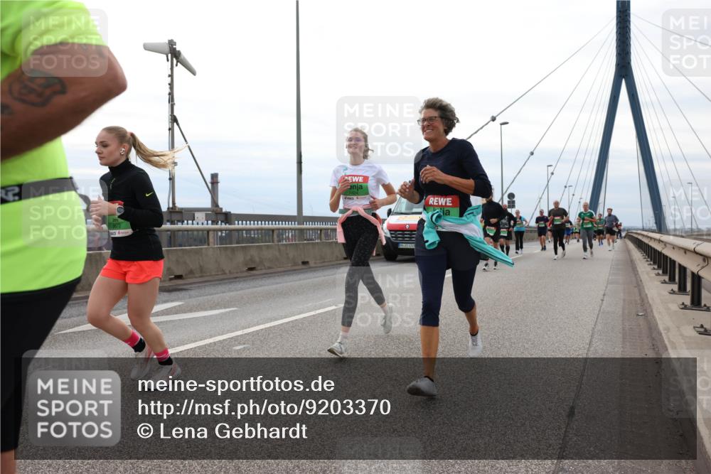 03.10.2025 - Köhlbrandbrückenlauf Lena Gebhardt http://msf.ph/oto/9203370 03.10.2025 15:52:48 Position 2  meine-sportfotos.de