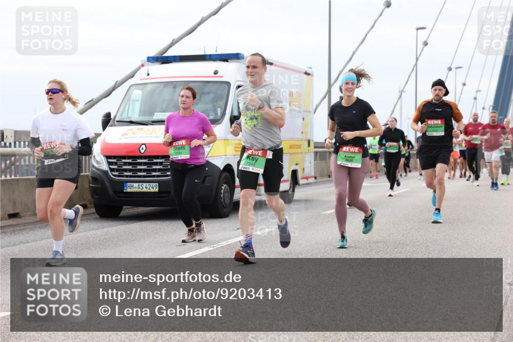 03.10.2025 - Köhlbrandbrückenlauf Lena Gebhardt http://msf.ph/oto/9203413 03.10.2025 15:53:00 Position 2 42, 85, 4249, 7734, 7243, 9686, 7749 meine-sportfotos.de