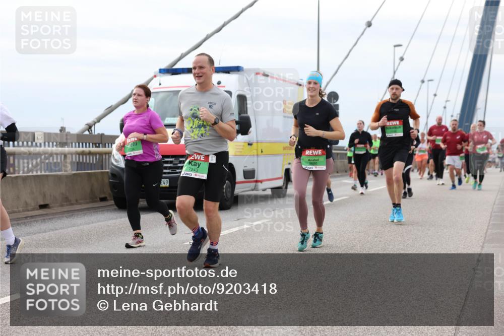 03.10.2025 - Köhlbrandbrückenlauf Lena Gebhardt http://msf.ph/oto/9203418 03.10.2025 15:53:00 Position 2 7734, 249, 7243, 10, 9686 meine-sportfotos.de