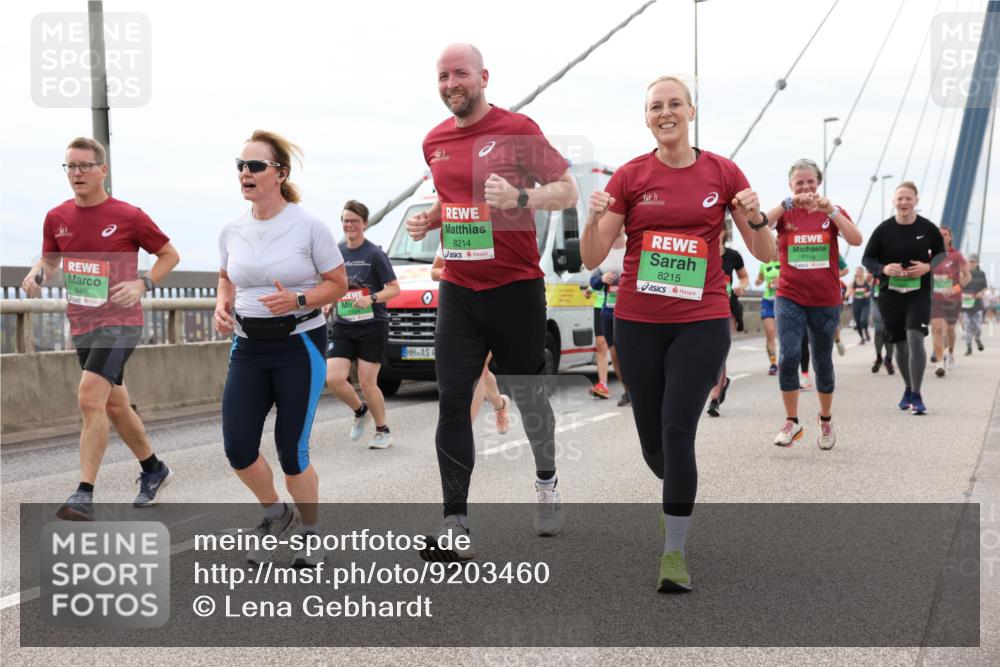 03.10.2025 - Köhlbrandbrückenlauf Lena Gebhardt http://msf.ph/oto/9203460 03.10.2025 15:53:08 Position 2 8496, 8214, 8215, 7718 meine-sportfotos.de