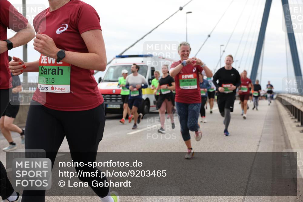 03.10.2025 - Köhlbrandbrückenlauf Lena Gebhardt http://msf.ph/oto/9203465 03.10.2025 15:53:09 Position 2 8215, 7716 meine-sportfotos.de