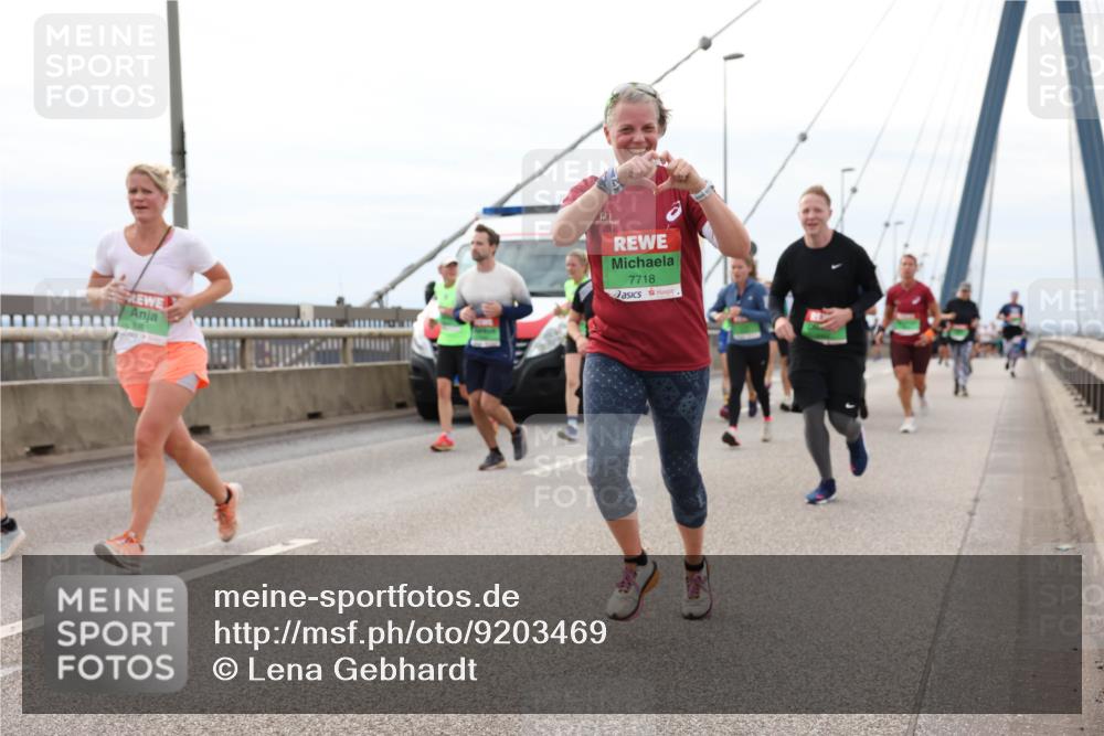 03.10.2025 - Köhlbrandbrückenlauf Lena Gebhardt http://msf.ph/oto/9203469 03.10.2025 15:53:10 Position 2 7718 meine-sportfotos.de