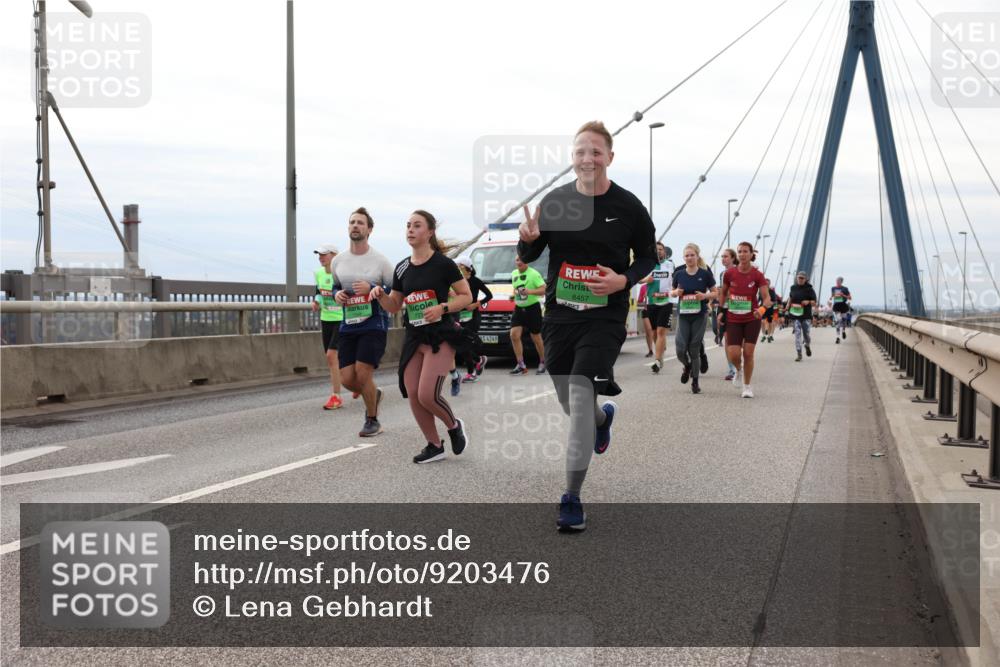 03.10.2025 - Köhlbrandbrückenlauf Lena Gebhardt http://msf.ph/oto/9203476 03.10.2025 15:53:11 Position 2 721, 4249, 8457 meine-sportfotos.de
