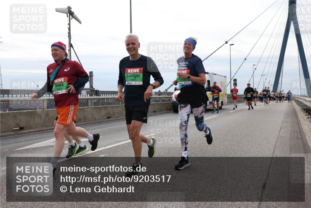 03.10.2025 - Köhlbrandbrückenlauf Lena Gebhardt http://msf.ph/oto/9203517 03.10.2025 15:53:19 Position 2 8654, 8381, 9155 meine-sportfotos.de