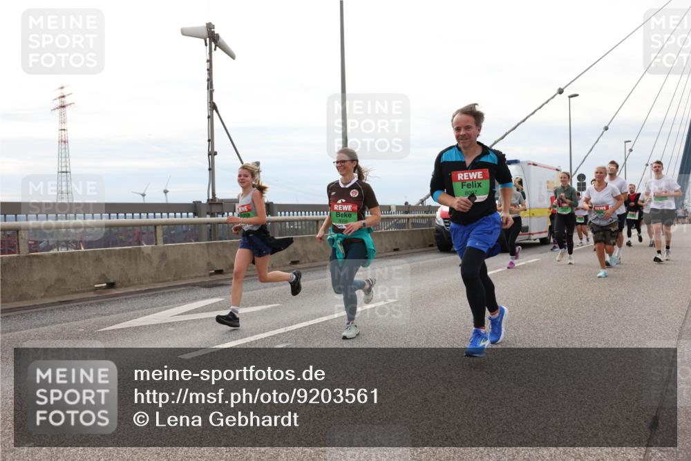 03.10.2025 - Köhlbrandbrückenlauf Lena Gebhardt http://msf.ph/oto/9203561 03.10.2025 15:53:30 Position 2 8007 meine-sportfotos.de