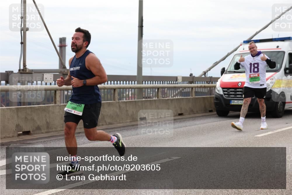 03.10.2025 - Köhlbrandbrückenlauf Lena Gebhardt http://msf.ph/oto/9203605 03.10.2025 15:53:39 Position 2 9426, 42, 18 meine-sportfotos.de