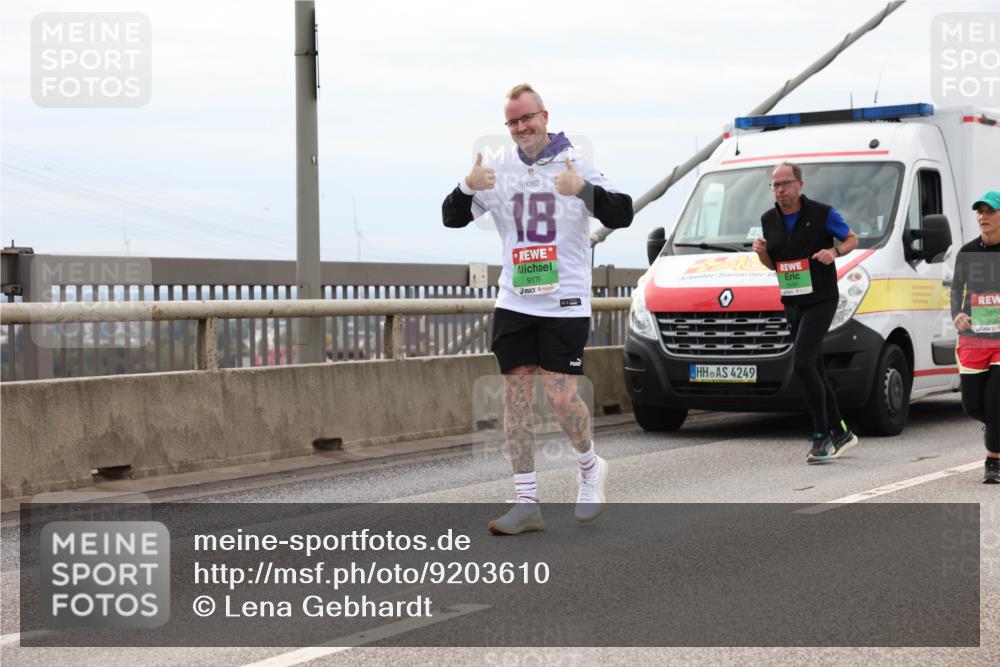 03.10.2025 - Köhlbrandbrückenlauf Lena Gebhardt http://msf.ph/oto/9203610 03.10.2025 15:53:40 Position 2 18, 9179, 4249, 8191, 9693 meine-sportfotos.de