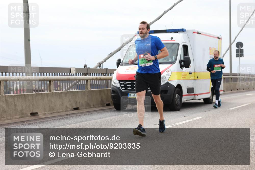 03.10.2025 - Köhlbrandbrückenlauf Lena Gebhardt http://msf.ph/oto/9203635 03.10.2025 15:53:46 Position 2 9, 9252 meine-sportfotos.de
