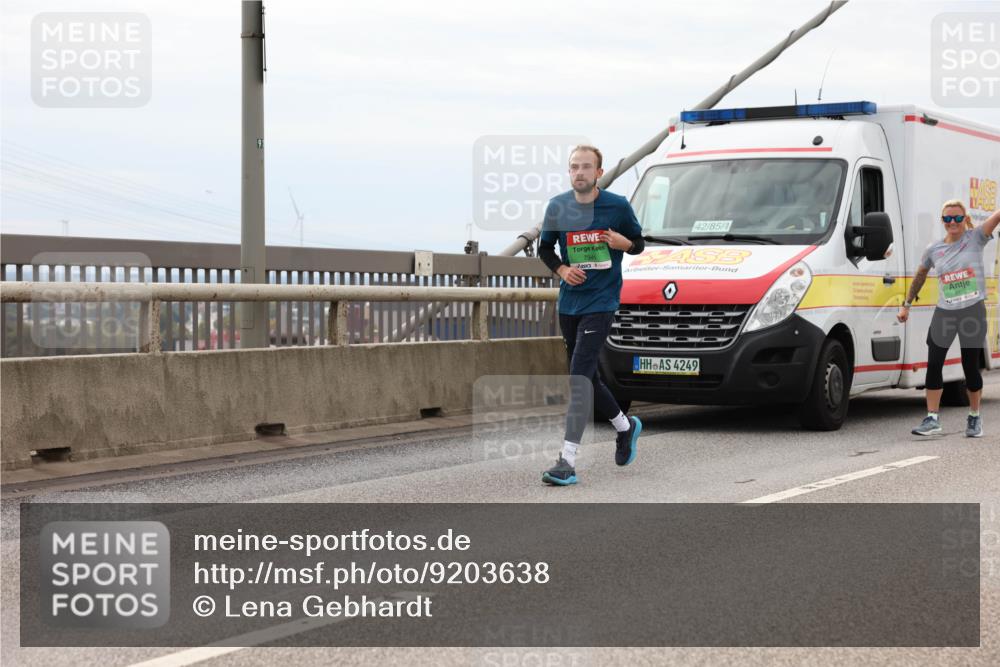 03.10.2025 - Köhlbrandbrückenlauf Lena Gebhardt http://msf.ph/oto/9203638 03.10.2025 15:53:48 Position 2 91, 7941, 42, 85, 1, 4249 meine-sportfotos.de