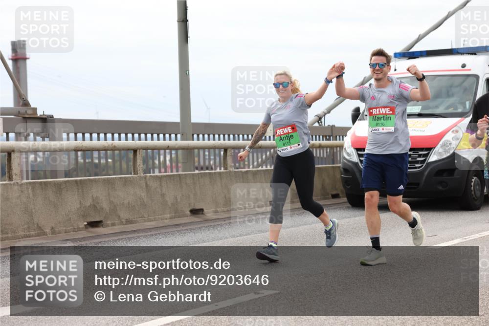 03.10.2025 - Köhlbrandbrückenlauf Lena Gebhardt http://msf.ph/oto/9203646 03.10.2025 15:53:50 Position 2 9, 8115, 2, 85, 4, 8116 meine-sportfotos.de