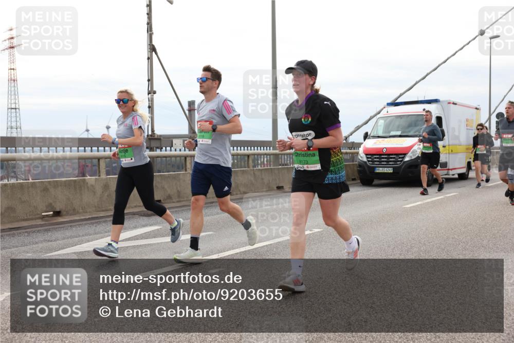 03.10.2025 - Köhlbrandbrückenlauf Lena Gebhardt http://msf.ph/oto/9203655 03.10.2025 15:53:52 Position 2 8116, 8173, 4249 meine-sportfotos.de
