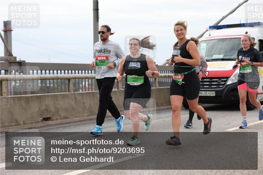 03.10.2025 - Köhlbrandbrückenlauf Lena Gebhardt http://msf.ph/oto/9203695 03.10.2025 15:53:59 Position 2 7477, 9691, 42, 85, 4, 8054, 4249 meine-sportfotos.de