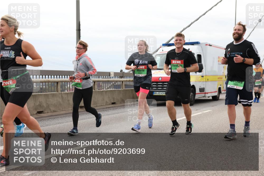 03.10.2025 - Köhlbrandbrückenlauf Lena Gebhardt http://msf.ph/oto/9203699 03.10.2025 15:54:00 Position 2 8054, 79, 4249, 7622 meine-sportfotos.de
