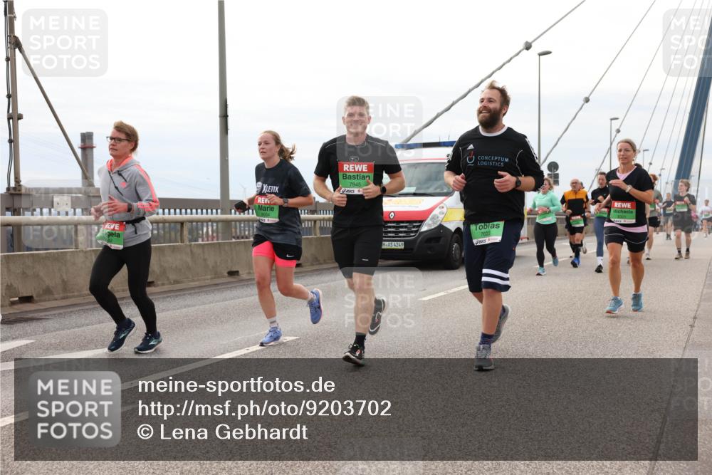 03.10.2025 - Köhlbrandbrückenlauf Lena Gebhardt http://msf.ph/oto/9203702 03.10.2025 15:54:01 Position 2 7945, 8325, 4249, 7622 meine-sportfotos.de