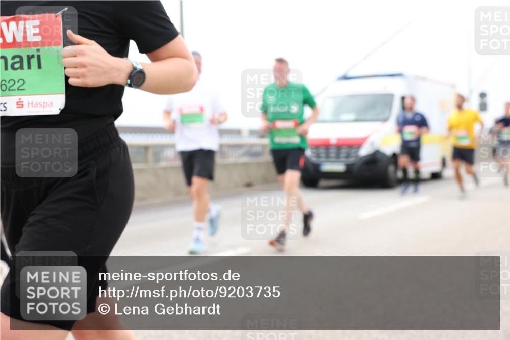 03.10.2025 - Köhlbrandbrückenlauf Lena Gebhardt http://msf.ph/oto/9203735 03.10.2025 15:54:07 Position 2 622 meine-sportfotos.de