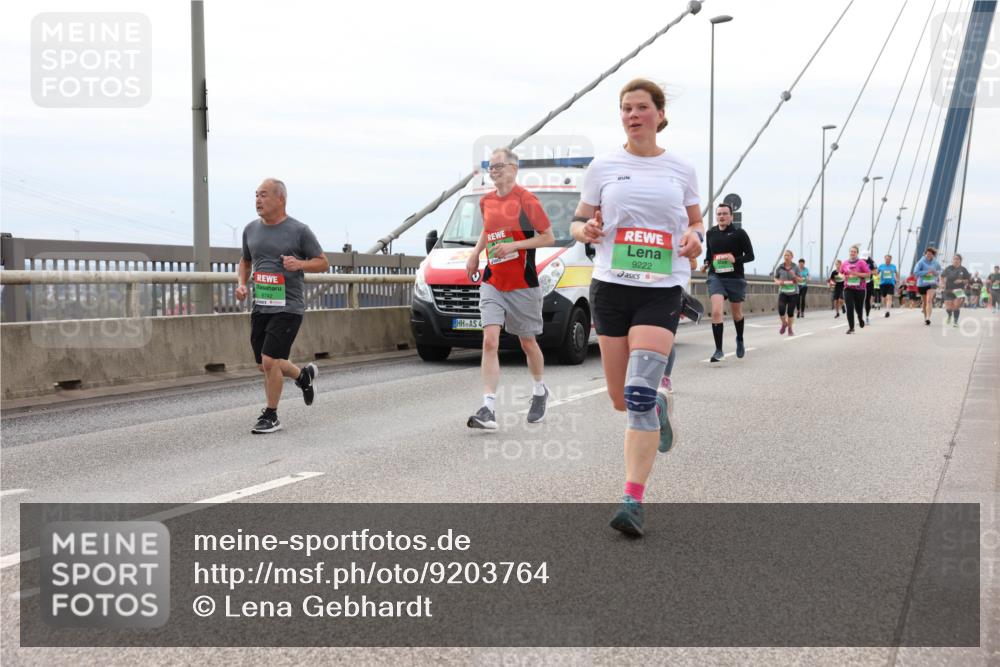 03.10.2025 - Köhlbrandbrückenlauf Lena Gebhardt http://msf.ph/oto/9203764 03.10.2025 15:54:12 Position 2 8742, 4, 9222 meine-sportfotos.de