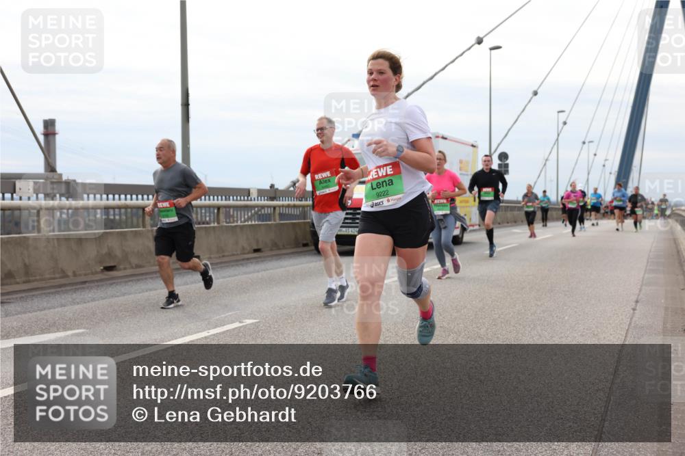 03.10.2025 - Köhlbrandbrückenlauf Lena Gebhardt http://msf.ph/oto/9203766 03.10.2025 15:54:12 Position 2 424, 9222 meine-sportfotos.de