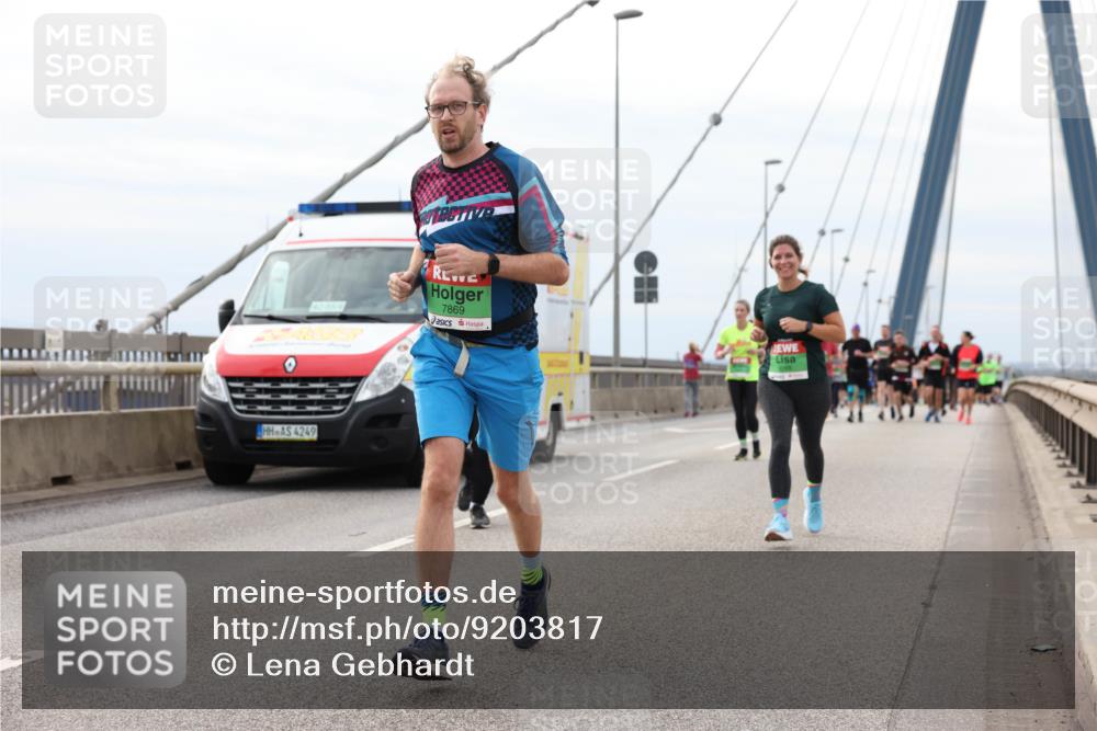 03.10.2025 - Köhlbrandbrückenlauf Lena Gebhardt http://msf.ph/oto/9203817 03.10.2025 15:54:25 Position 2 4249, 7869 meine-sportfotos.de