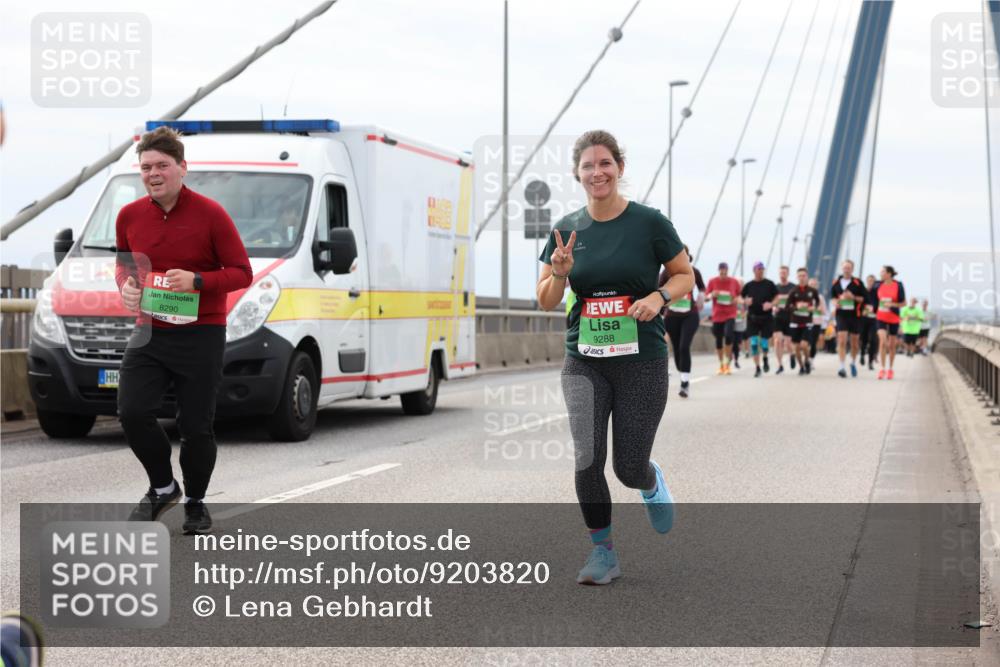 03.10.2025 - Köhlbrandbrückenlauf Lena Gebhardt http://msf.ph/oto/9203820 03.10.2025 15:54:26 Position 2 8290, 9288 meine-sportfotos.de