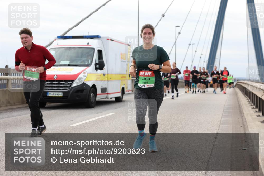 03.10.2025 - Köhlbrandbrückenlauf Lena Gebhardt http://msf.ph/oto/9203823 03.10.2025 15:54:26 Position 2 8290, 4249, 9288 meine-sportfotos.de
