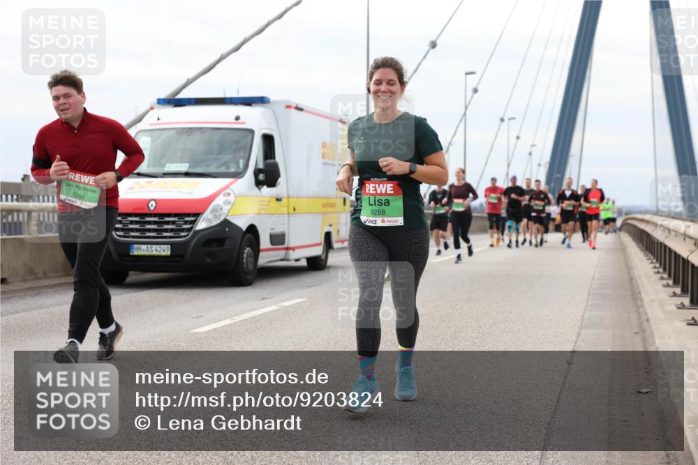 03.10.2025 - Köhlbrandbrückenlauf Lena Gebhardt http://msf.ph/oto/9203824 03.10.2025 15:54:27 Position 2 8290, 4249, 9288 meine-sportfotos.de