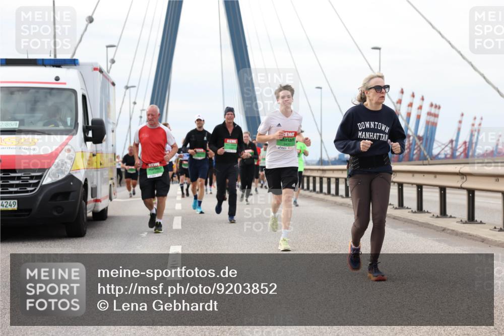 03.10.2025 - Köhlbrandbrückenlauf Lena Gebhardt http://msf.ph/oto/9203852 03.10.2025 15:54:41 Position 2 2, 85, 4, 4249, 9431 meine-sportfotos.de