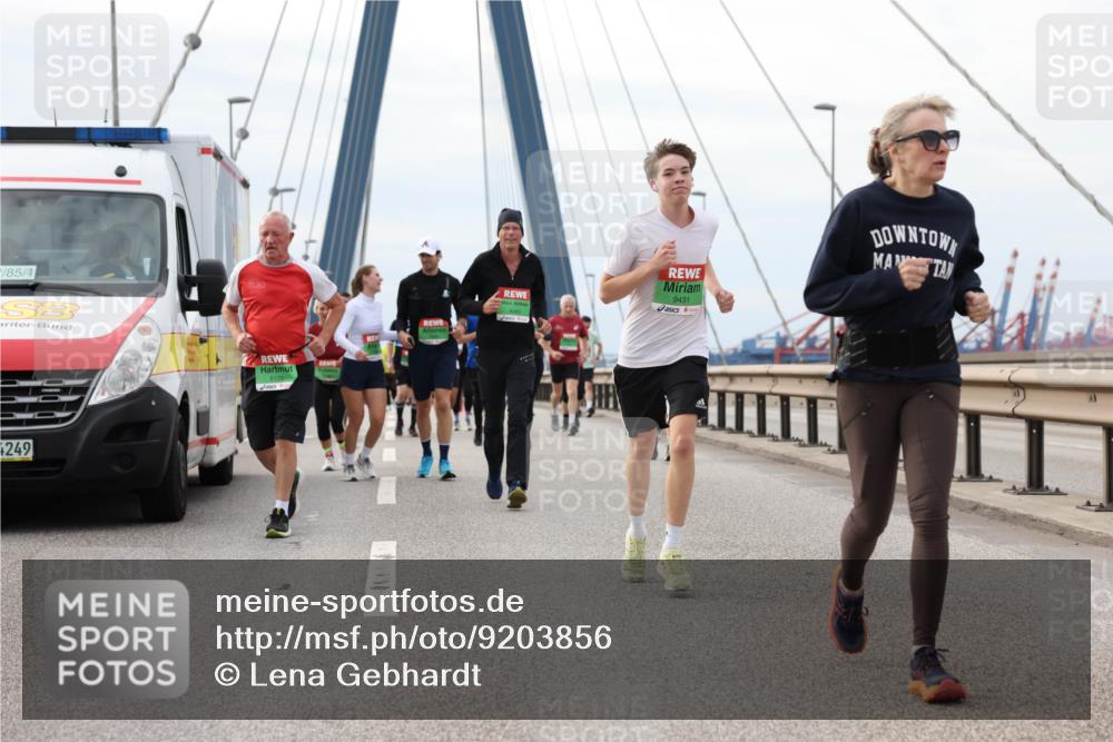 03.10.2025 - Köhlbrandbrückenlauf Lena Gebhardt http://msf.ph/oto/9203856 03.10.2025 15:54:41 Position 2 2, 85, 4, 4249, 8120, 9431 meine-sportfotos.de