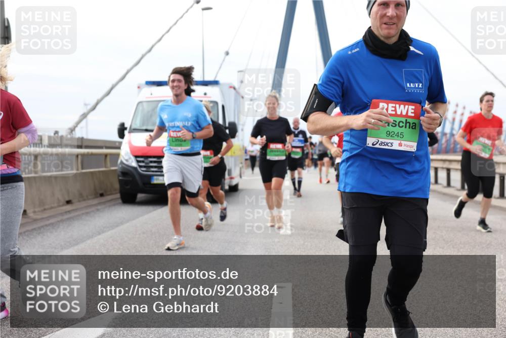03.10.2025 - Köhlbrandbrückenlauf Lena Gebhardt http://msf.ph/oto/9203884 03.10.2025 15:54:49 Position 2 9245 meine-sportfotos.de