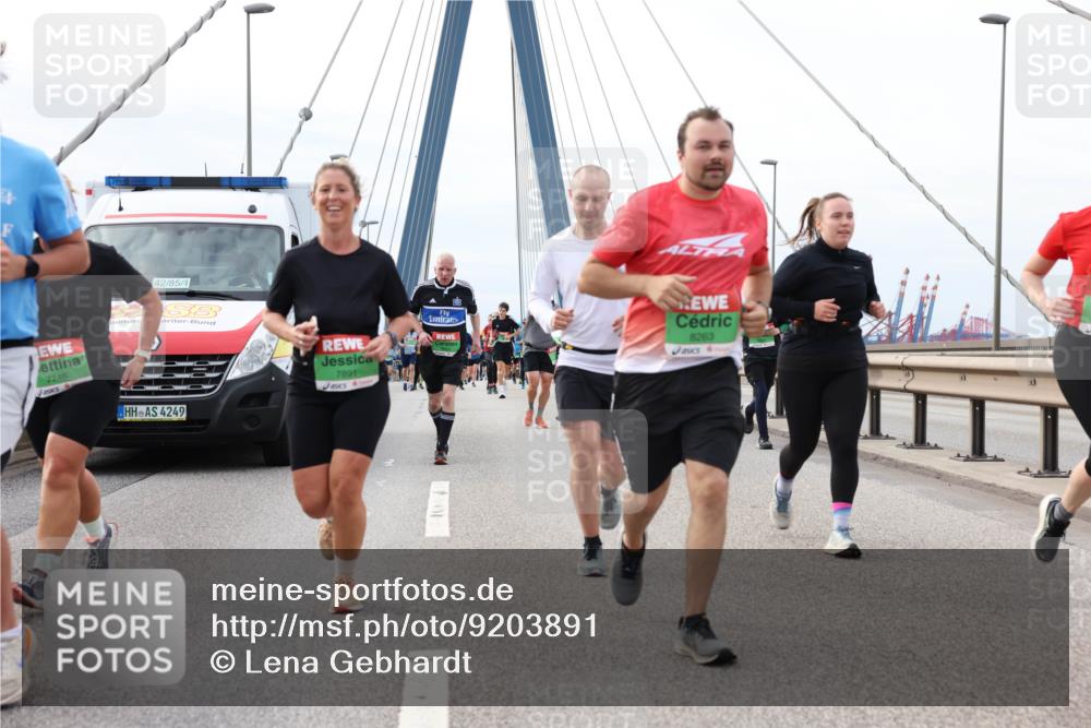 03.10.2025 - Köhlbrandbrückenlauf Lena Gebhardt http://msf.ph/oto/9203891 03.10.2025 15:54:50 Position 2 7746, 42, 85, 4, 4249, 7891, 8263 meine-sportfotos.de