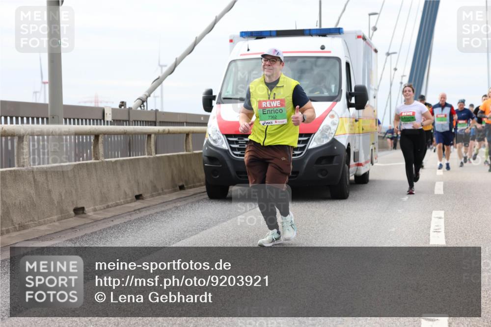 03.10.2025 - Köhlbrandbrückenlauf Lena Gebhardt http://msf.ph/oto/9203921 03.10.2025 15:54:56 Position 2 7362 meine-sportfotos.de