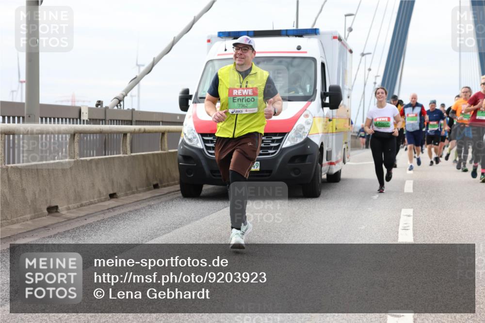 03.10.2025 - Köhlbrandbrückenlauf Lena Gebhardt http://msf.ph/oto/9203923 03.10.2025 15:54:56 Position 2 9, 7362, 49 meine-sportfotos.de