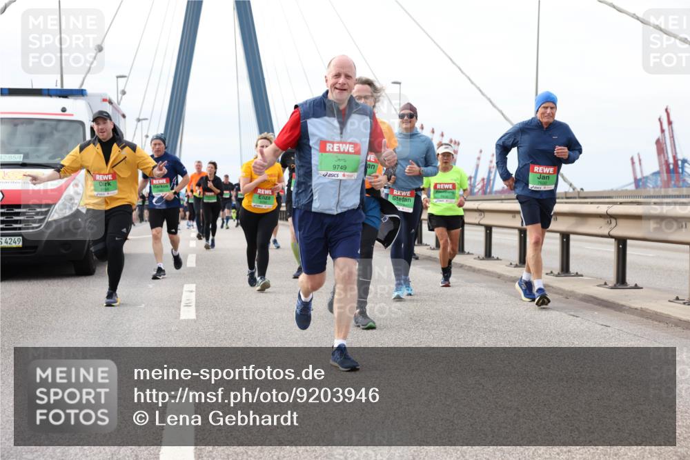 03.10.2025 - Köhlbrandbrückenlauf Lena Gebhardt http://msf.ph/oto/9203946 03.10.2025 15:55:01 Position 2 42, 85, 4, 4249, 9749, 7436 meine-sportfotos.de