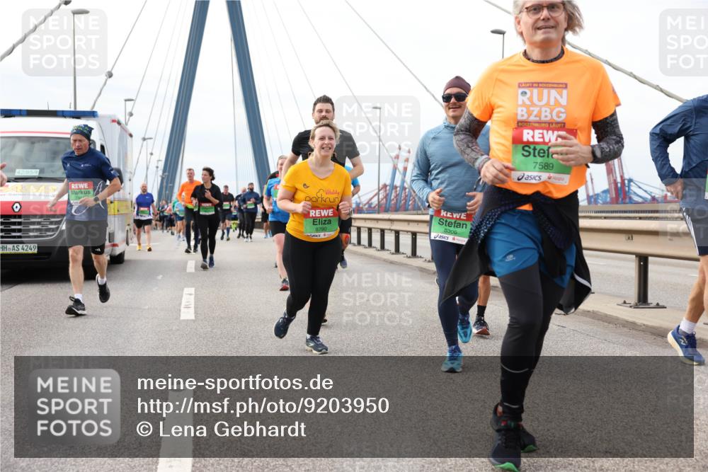 03.10.2025 - Köhlbrandbrückenlauf Lena Gebhardt http://msf.ph/oto/9203950 03.10.2025 15:55:03 Position 2 42, 85, 4, 4, 3, 4249, 8790, 8306, 7589 meine-sportfotos.de