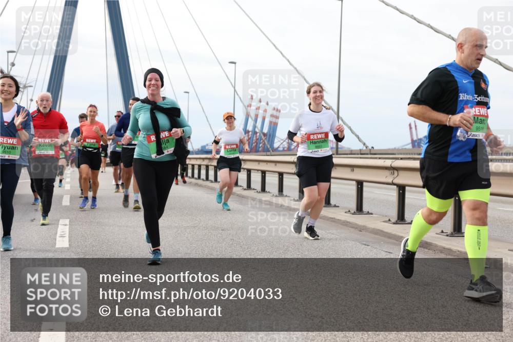 03.10.2025 - Köhlbrandbrückenlauf Lena Gebhardt http://msf.ph/oto/9204033 03.10.2025 15:55:20 Position 2 9510, 544, 8289, 9516, 8953 meine-sportfotos.de
