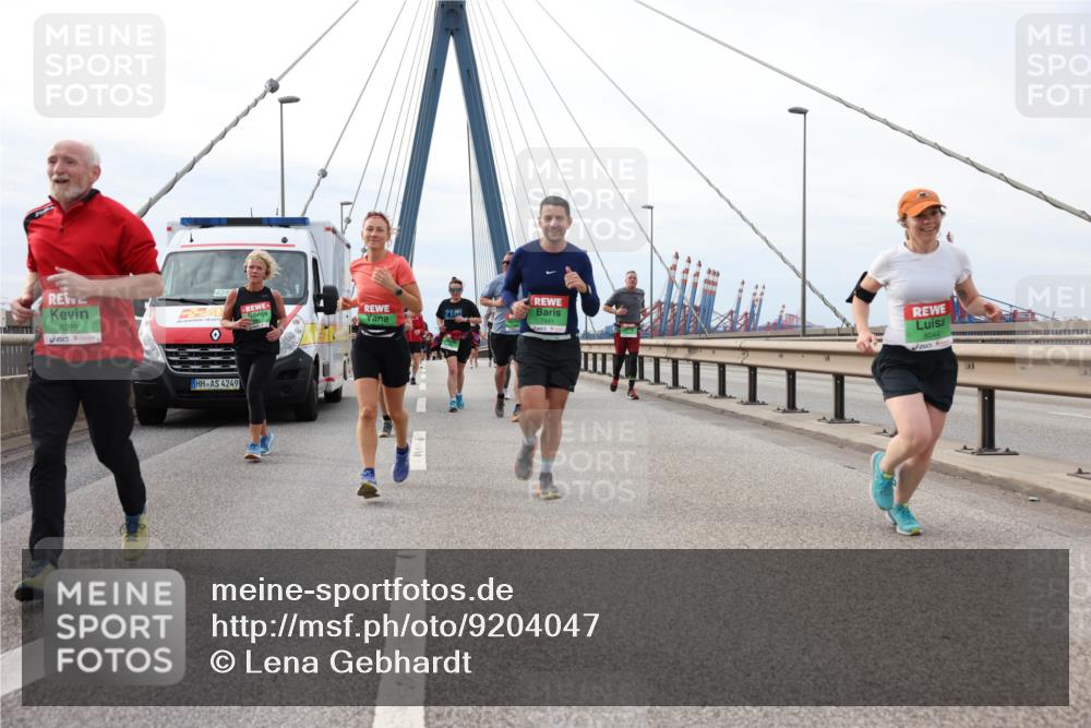 03.10.2025 - Köhlbrandbrückenlauf Lena Gebhardt http://msf.ph/oto/9204047 03.10.2025 15:55:22 Position 2 8289, 21, 4249, 7441, 8044, 1 meine-sportfotos.de