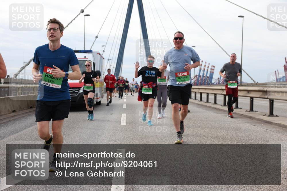 03.10.2025 - Köhlbrandbrückenlauf Lena Gebhardt http://msf.ph/oto/9204061 03.10.2025 15:55:25 Position 2 8435, 21, 097, 7866 meine-sportfotos.de