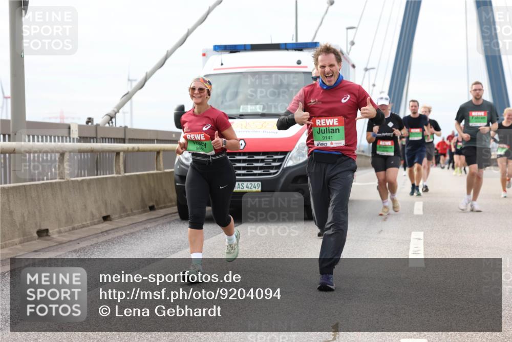 03.10.2025 - Köhlbrandbrückenlauf Lena Gebhardt http://msf.ph/oto/9204094 03.10.2025 15:55:31 Position 2 9, 955, 42, 85, 4, 458, 9141, 4249 meine-sportfotos.de