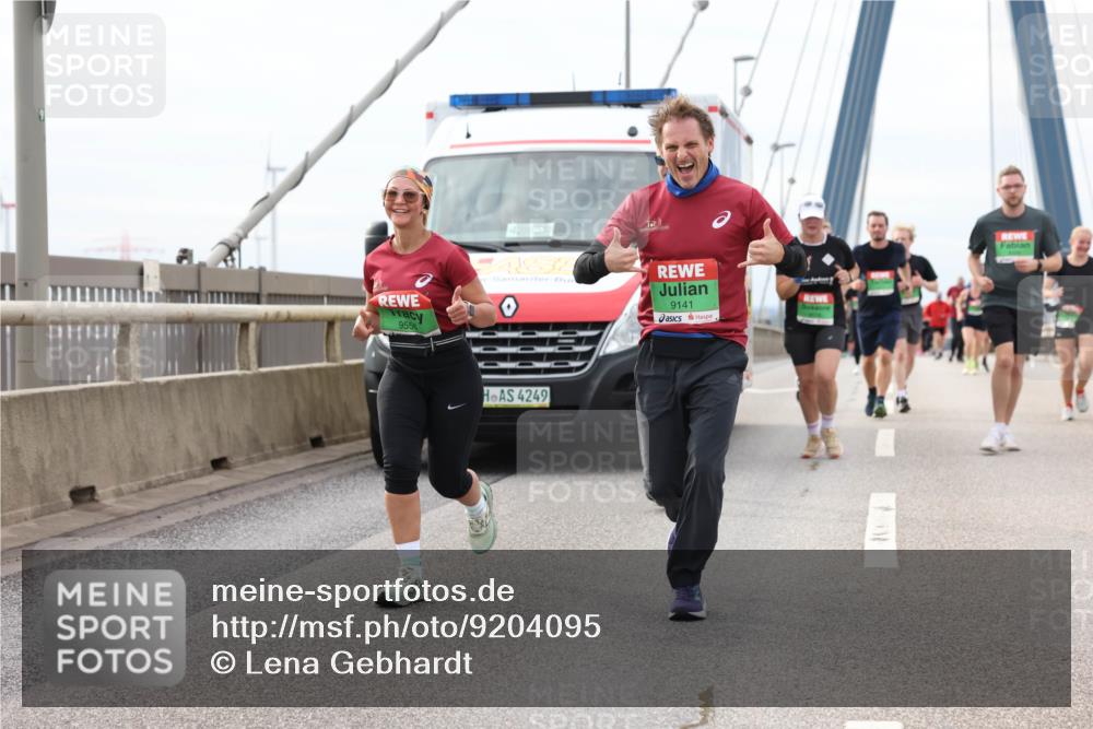 03.10.2025 - Köhlbrandbrückenlauf Lena Gebhardt http://msf.ph/oto/9204095 03.10.2025 15:55:31 Position 2 9, 9556, 42, 85, 4, 4249, 9141 meine-sportfotos.de