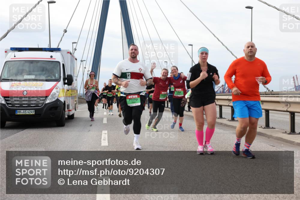 03.10.2025 - Köhlbrandbrückenlauf Lena Gebhardt http://msf.ph/oto/9204307 03.10.2025 15:56:14 Position 2 42, 85, 4, 4249, 13 meine-sportfotos.de