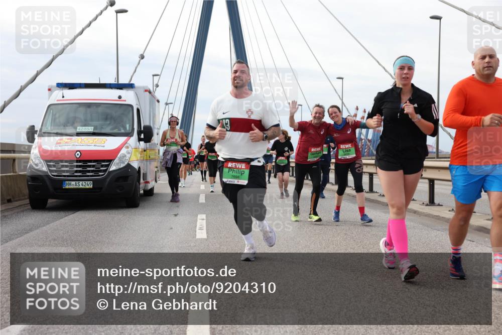 03.10.2025 - Köhlbrandbrückenlauf Lena Gebhardt http://msf.ph/oto/9204310 03.10.2025 15:56:15 Position 2 42, 85, 4, 4249, 7694 meine-sportfotos.de